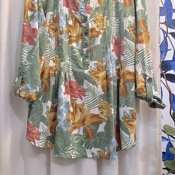 Women’s New Directions Curvy Sage Multi Color Top Size 2X - Picture 4 of 9